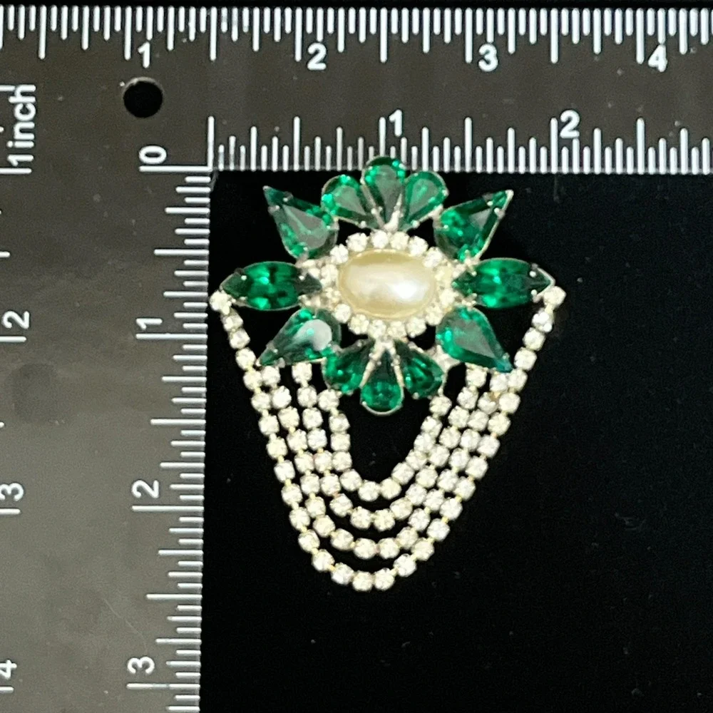 Vintage Green Rhinestone Flower Brooch 4 Strand Swag Drape